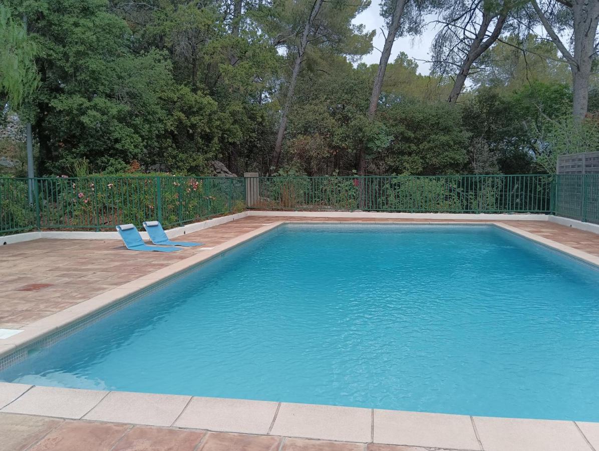 Petite Maison Au Calme - Piscine En Copropriete, Terrasse, Mer, Clim Vallauris Ngoại thất bức ảnh