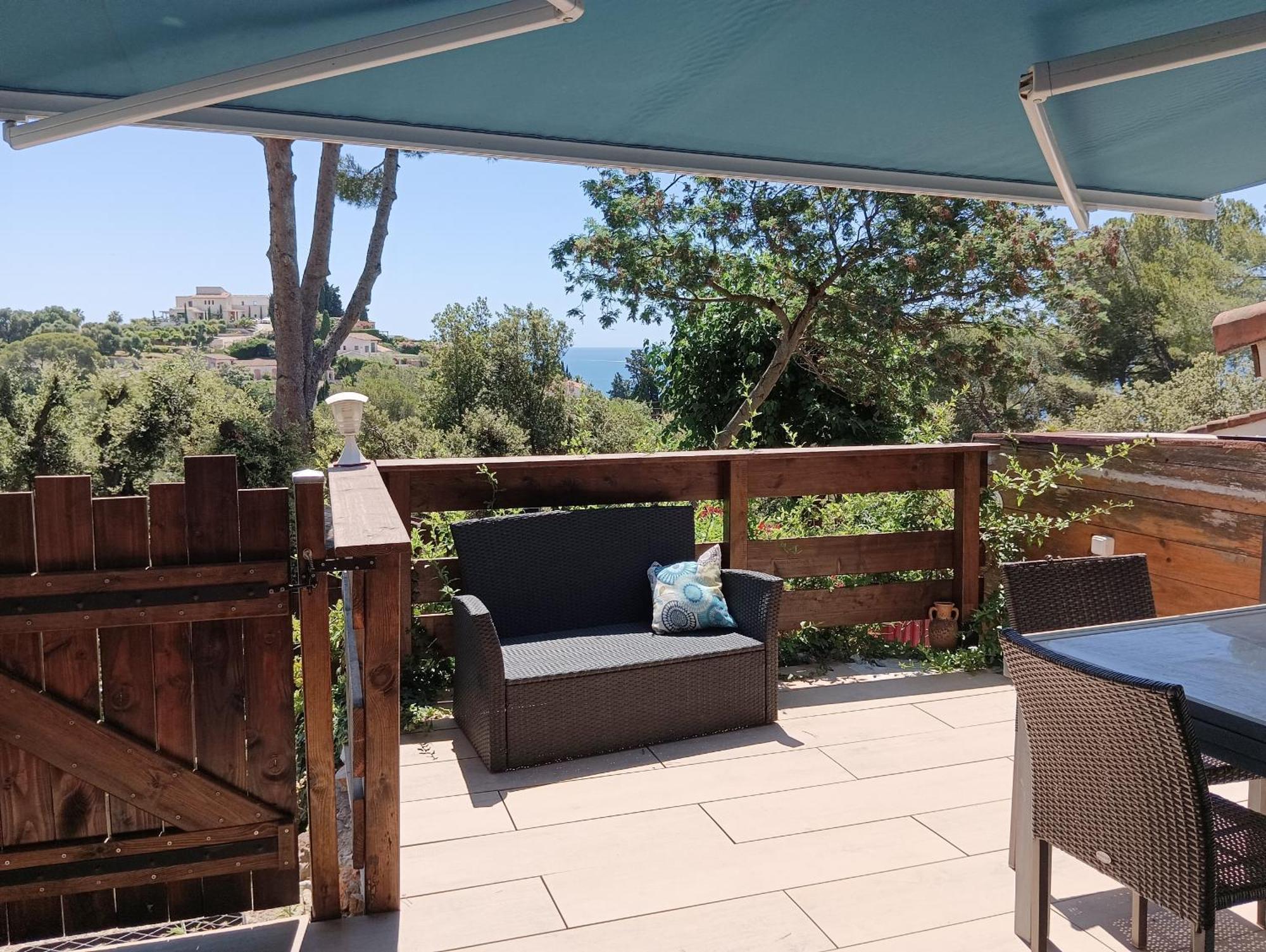 Petite Maison Au Calme - Piscine En Copropriete, Terrasse, Mer, Clim Vallauris Ngoại thất bức ảnh